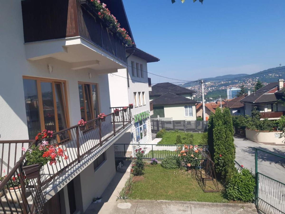 Route 68 Apartment Sarajevo Exterior foto