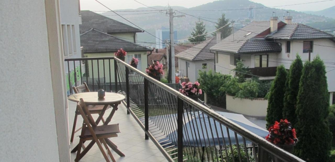 Route 68 Apartment Sarajevo Exterior foto